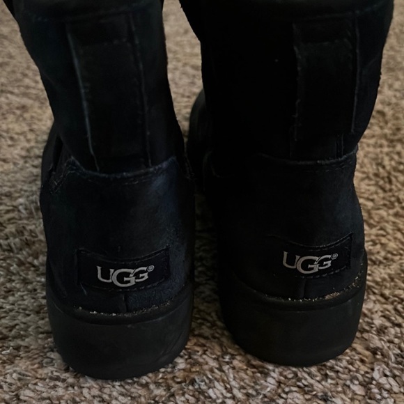 Black Uggs - Picture 2 of 6